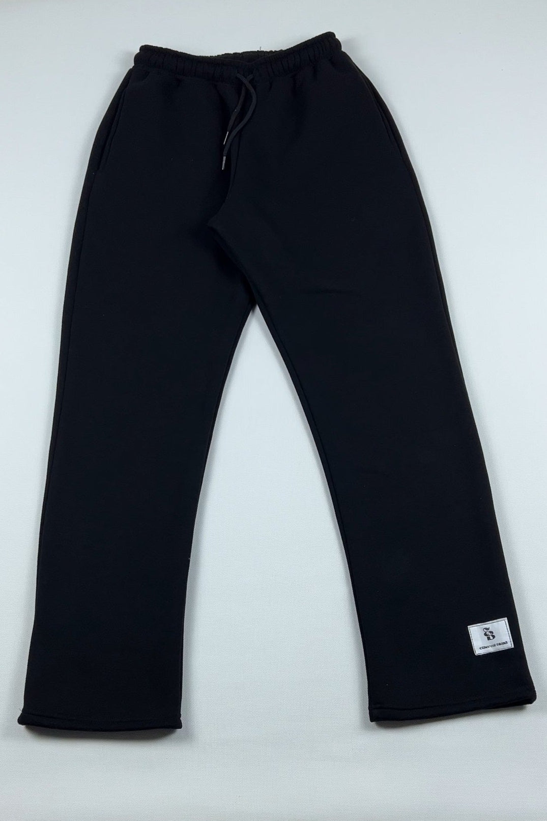 black sweat pants